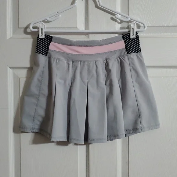 Kyodan Gray and Pink Women's Active Pleated Skort Size Medium - Picture 2 of 7